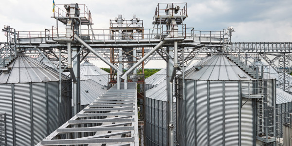 Mecánicos Industriales · Montadores de Estructuras / Maquinaria Córdoba · Inspección y lubricación de piezas móviles